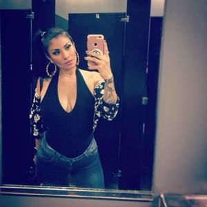 Meet your Posher, Carolina